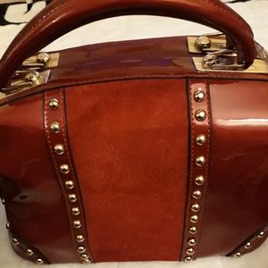 HAND BAG ( bergundy duffel)